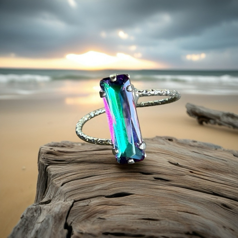 Handcrafted sparkly ring made with Austrian crystal size 6.5 - Picture 1 of 5